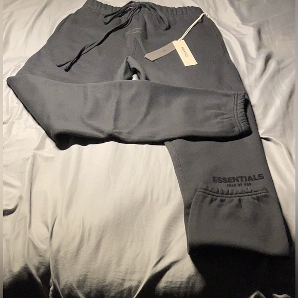 :): ESSENTIALS Fear OF God Sweatpants( Extra Small )